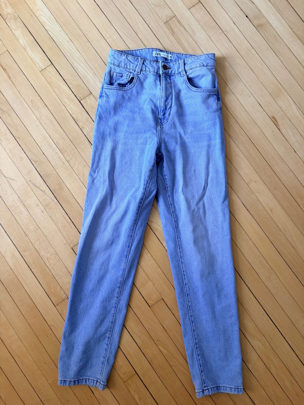 Zara Women Straight Leg Jeans in Light Blue Denim
